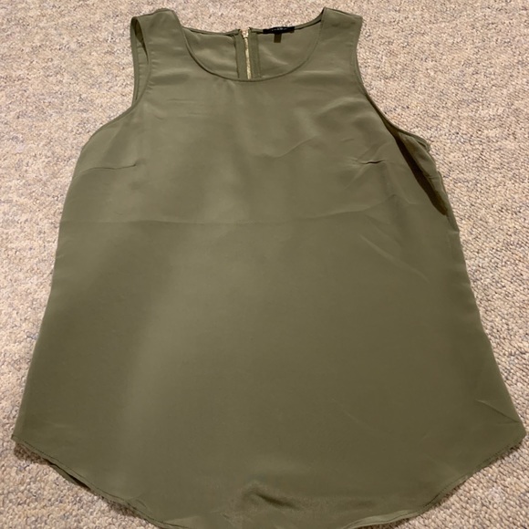 Dynamite Green Sleeveless Blouse